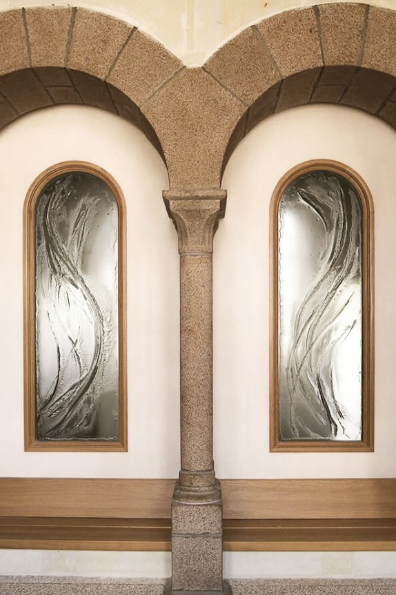 fleur nabert sculpteur abbaye bellefontaine vitraux thermoformés détails verre thème eau