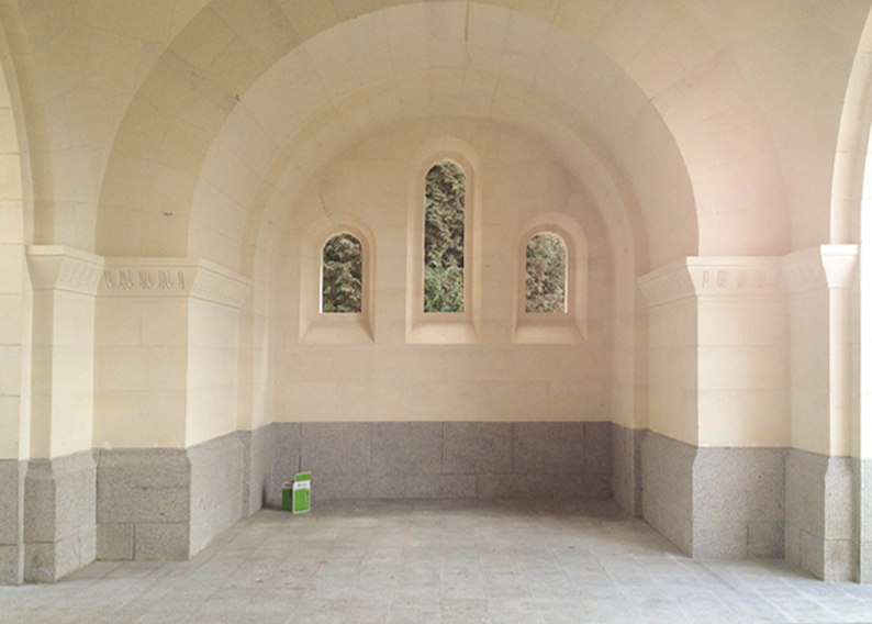 fleur nabert sculpture lisieux cloître de la miséricorde avant
